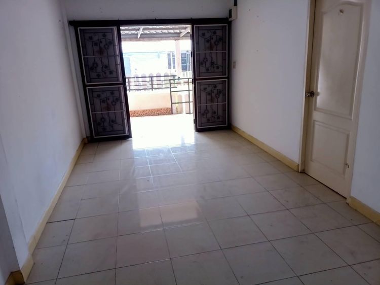 ใช่ 💖 ทาวน์เฮ้าส์ ปลวกแดง ราคาพิเศษ! 💖 รูปที่ 3