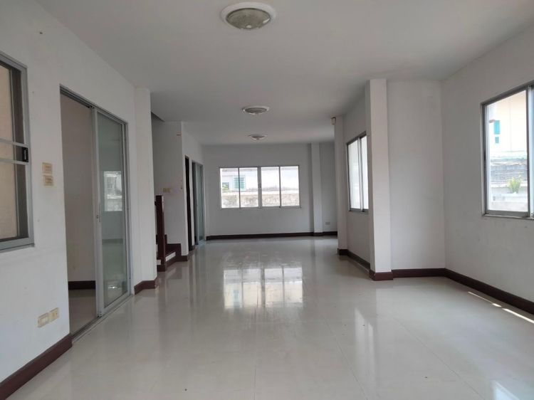 ใช่ 💖 ทาวน์เฮ้าส์ บางพลี ราคาพิเศษ! 💖 รูปที่ 2