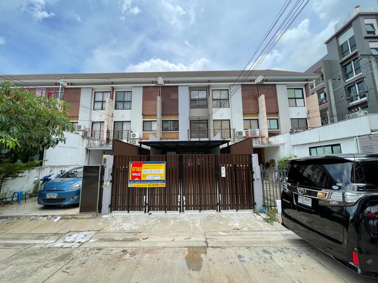 ใช่ 💖 ทาวน์เฮ้าส์ ประเวศ ราคาพิเศษ! 💖