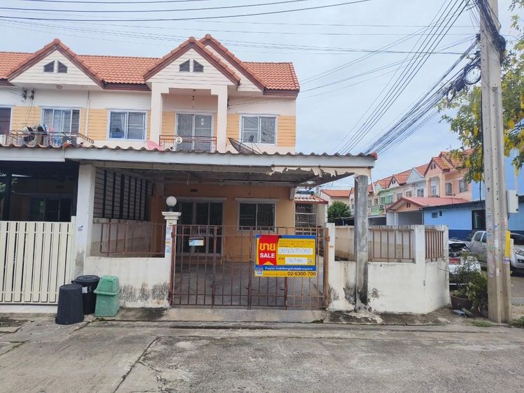 ใช่ 💖 ทาวน์เฮ้าส์ บางบัวทอง ราคาพิเศษ! 💖