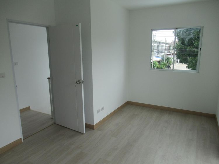 ใช่ 💖 ทาวน์เฮ้าส์ หนองแขม ราคาพิเศษ! 💖 รูปที่ 3