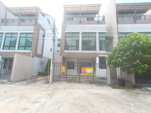 ใช่ 💖 ทาวน์เฮ้าส์ ทุ่งครุ ราคาพิเศษ! 💖