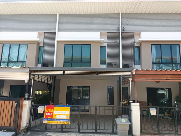 ใช่ 💖 ทาวน์เฮ้าส์ บางบัวทอง ราคาพิเศษ! 💖