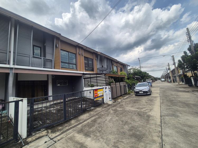 ใช่ 💖 ทาวน์เฮ้าส์ บางเสาธง ราคาพิเศษ! 💖 รูปที่ 2