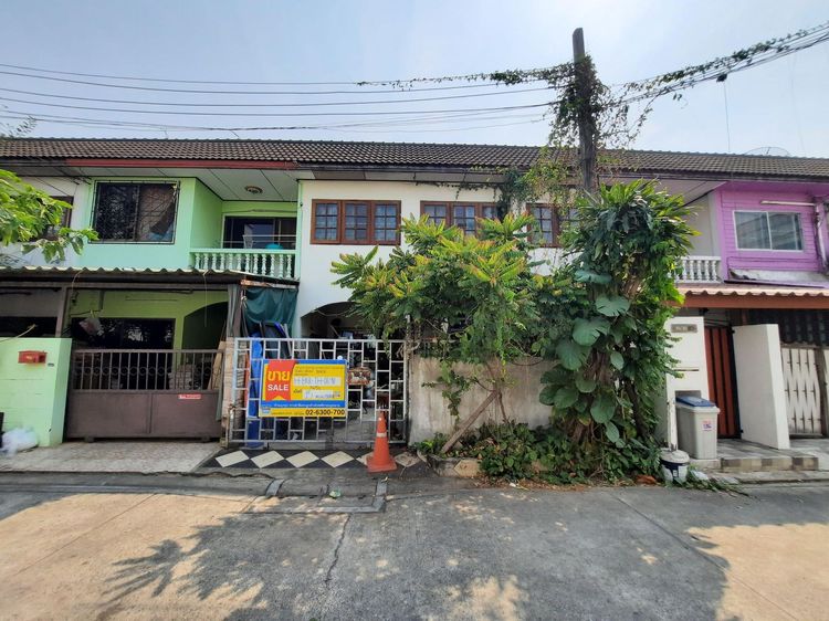 ใช่ 💖 ทาวน์เฮ้าส์ บางกะปิ ราคาพิเศษ! 💖