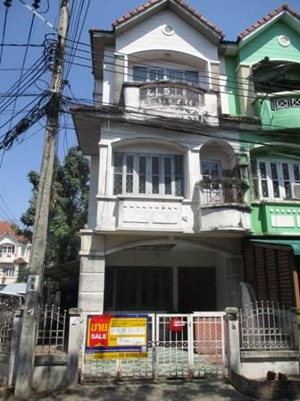 ใช่ 💖 ทาวน์เฮ้าส์ บางกรวย ราคาพิเศษ! 💖 รูปที่ 2