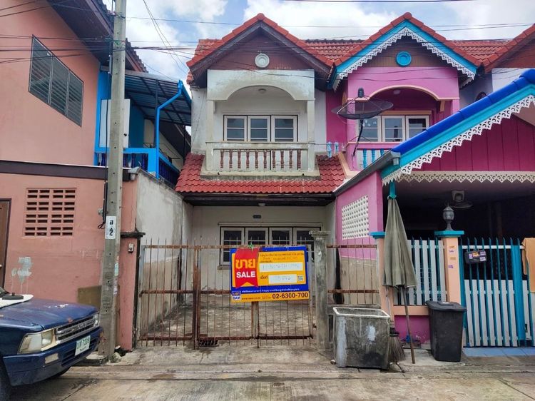 ใช่ 💖 ทาวน์เฮ้าส์ บางบัวทอง ราคาพิเศษ! 💖