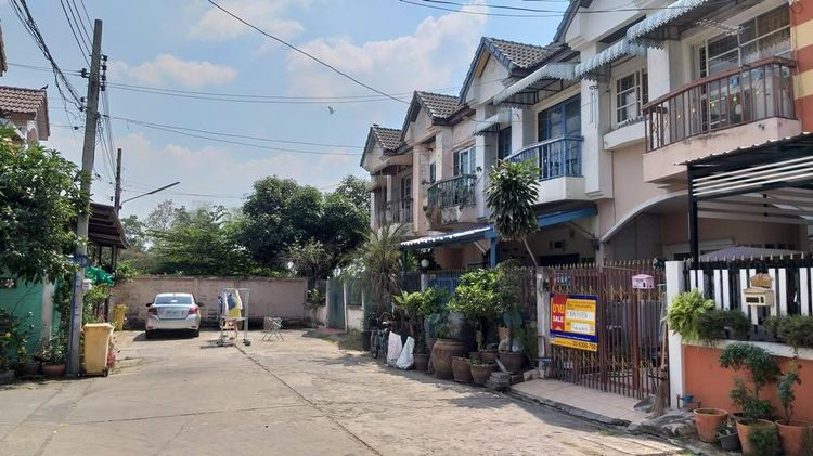 ใช่ 💖 ทาวน์เฮ้าส์ ไทรน้อย ราคาพิเศษ! 💖 รูปที่ 3