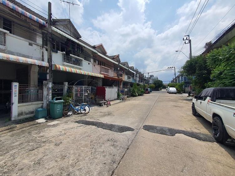 ใช่ 💖 ทาวน์เฮ้าส์ บางบัวทอง ราคาพิเศษ! 💖 รูปที่ 3