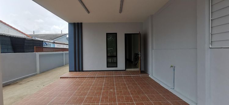 ใช่ 💖 ทาวน์เฮ้าส์ ศรีมหาโพธิ ราคาพิเศษ! 💖 รูปที่ 2