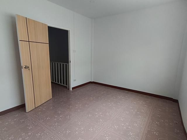 ใช่ 💖 ทาวน์เฮ้าส์ ลำลูกกา ราคาพิเศษ! 💖 รูปที่ 3