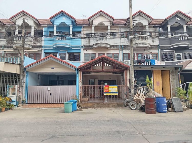 ใช่ 💖 ทาวน์เฮ้าส์ คลองหลวง ราคาพิเศษ! 💖