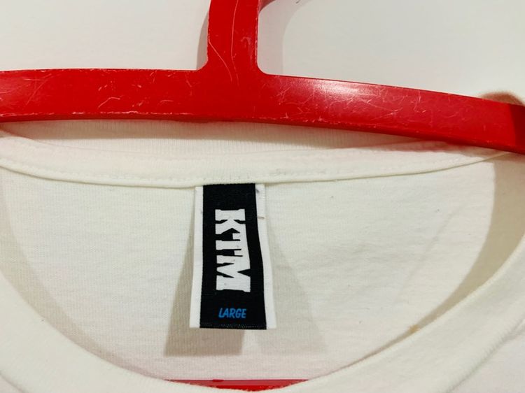 เสื้อยืด KTM แท้ 💯 size L อก 21.5 ยาว 27.5 นิ้ว สภาพใหม่มาก ลายสวย เนื้อผ้านิ่มมาก หายากน่าสะสมครับ รูปที่ 4