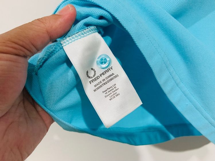 เสื้อโปโล FRED PERRY แท้ 💯 size L ขนาดอก 21 ยาว 28 นิ้ว สภาพดีมาก สีสวย ทรงสวย เนื้อผ้าดีมาก หายากน่าสะสมครับ รูปที่ 5