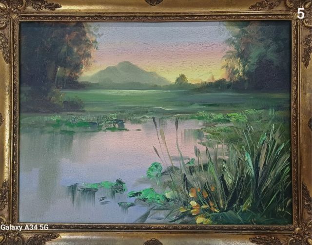 🖼  ภาพวาดสีน้ำมันบนผืนผ้าใบ ภาพวาดของจริง ชื่อภาพ"หนองน้ำกลางท้องทุ่ง" ขนาด 44.1×59.3cm พร้อมกรอบหลุยส์ ภาพสวย มีตำหนิเล็กน้อยตามรายละเอียด รูปที่ 2