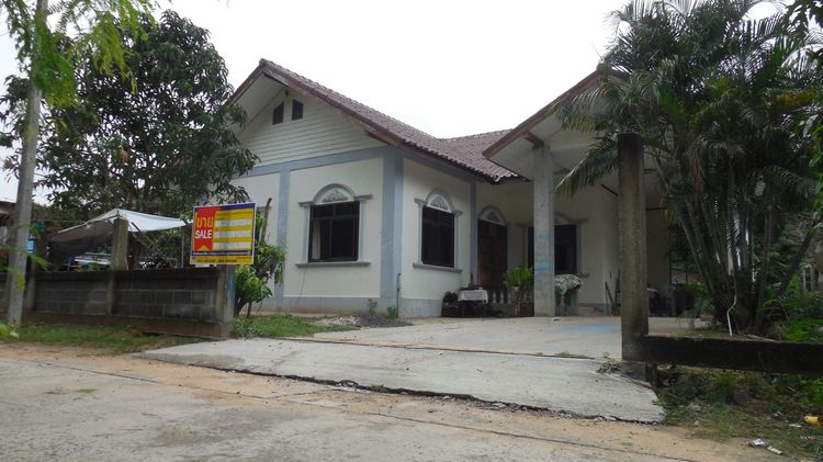 ใช่ 💖 บ้าน ชุมพลบุรี ราคาพิเศษ! 💖