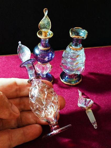 ขวดน้ำหอมคริสตัลลายน้ำทองสุดงามสภาพเยี่ยม รูปที่ 17