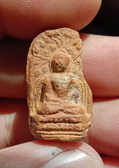 พระคงลำพูน 