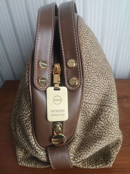 กระเป๋าถือ ผญ   หนังกวางredwall ( made in Italy)​ รูปที่ 6