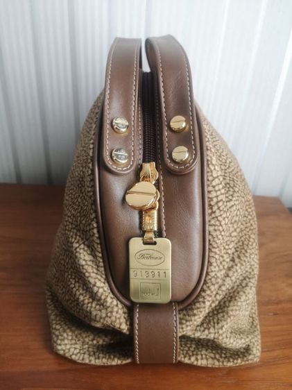 กระเป๋าถือ ผญ   หนังกวางredwall ( made in Italy)​ รูปที่ 3