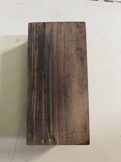 หีบไม้ กล่องไม้สัก แกะสลักลายดอกพิกุลโบราณ เก่าสะสม รูปที่ 12