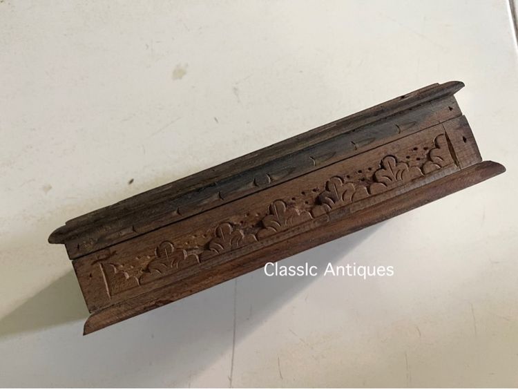 หีบไม้ กล่องไม้สัก แกะสลักลายดอกพิกุลโบราณ เก่าสะสม รูปที่ 7