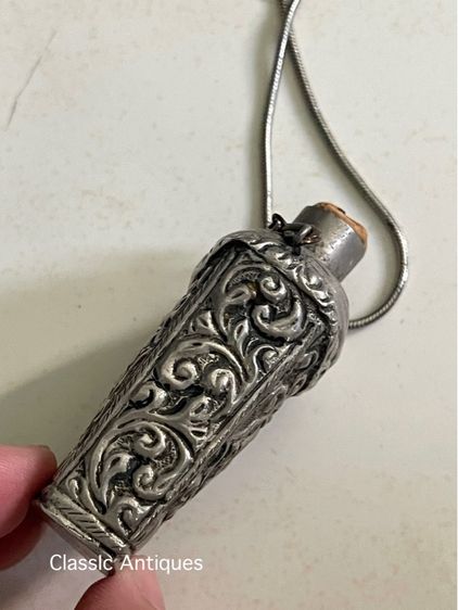 สร้อยคอ แกะสลักลายของมงคล กะไหล่เงินเก่าสะสม รูปที่ 4