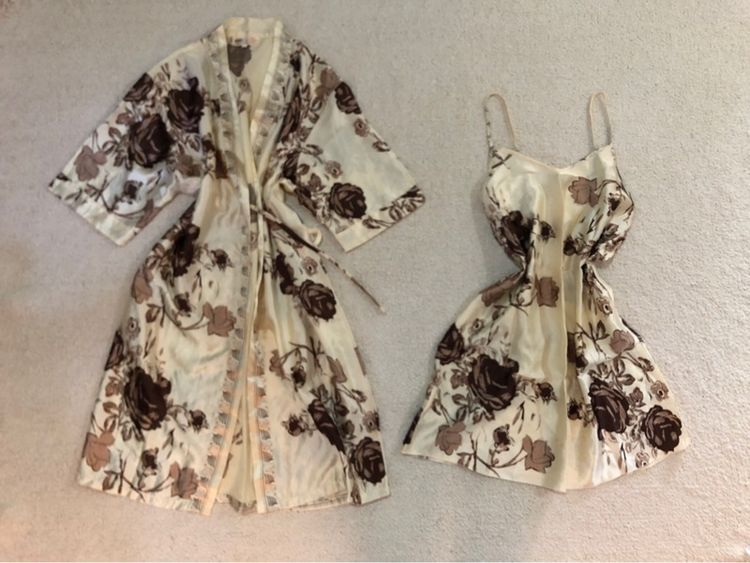 เดรสชุดนอน