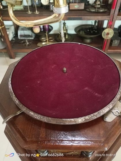 เครื่องเล่นแผ่นเสียงเก่าปากแตรแผ่นครั่งแบบไขลาน รูปที่ 11