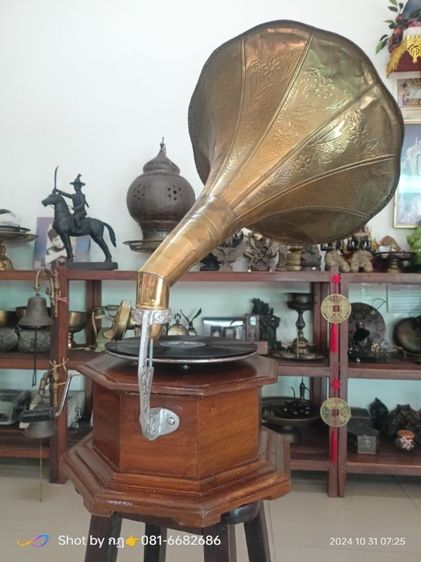 เครื่องเล่นแผ่นเสียงเก่าปากแตรแผ่นครั่งแบบไขลาน รูปที่ 4