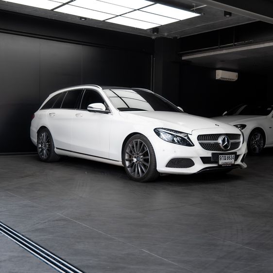 Mercedes-Benz C-Class 2018 C350 Sedan ปลั๊กอินไฮบริด (PHEV) ไม่ติดแก๊ส เกียร์อัตโนมัติ ขาว รูปที่ 2