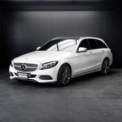 Mercedes - Benz  C350e Estate AMG  ปี 2018 สีขาว  