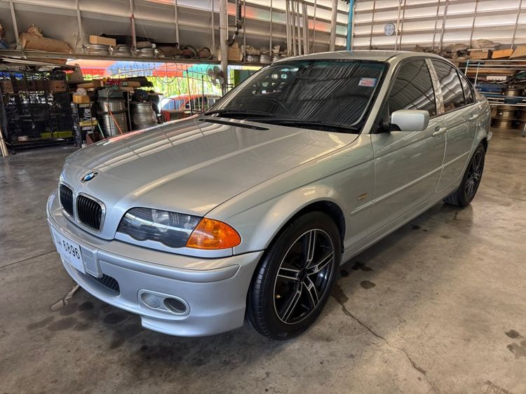 BMW Series 3 2002 318i Sedan เบนซิน เกียร์อัตโนมัติ เทา รูปที่ 3