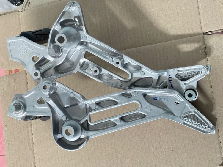 พักเท้าGrom msx125 แท้  รหัส K26 ซ้าย-ขวา หน้า-หลัง รูปที่ 9