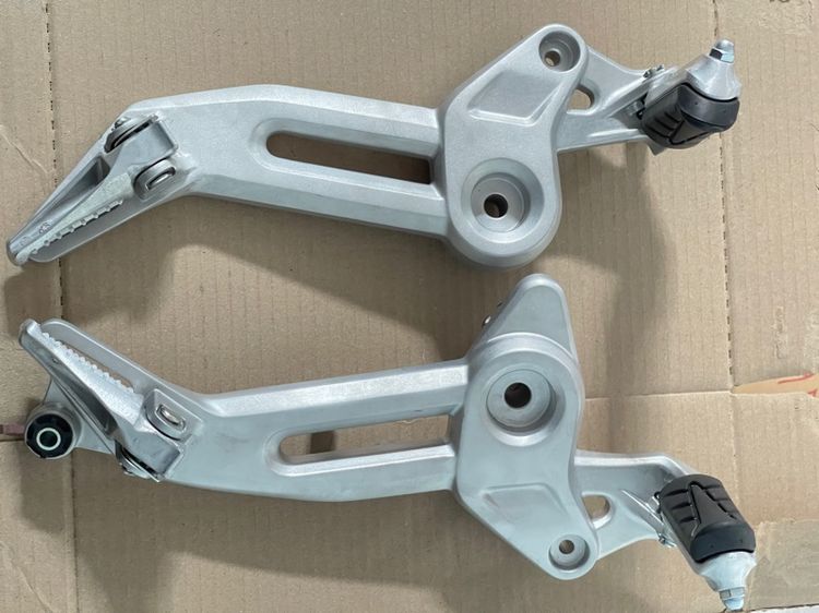 พักเท้าGrom msx125 แท้  รหัส K26 ซ้าย-ขวา หน้า-หลัง รูปที่ 2