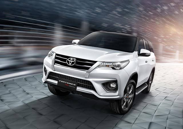 กระจังหน้า Toyota Fortuner ของแท้ มือสอง รุ่นโฉมปี 2015-2020 สภาพดี ยายึดอยู่ครับ รูปที่ 11