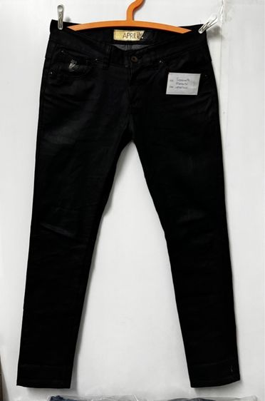ยีนส์ april ผ้าดำยิ่งใส่ยิ่งเงา รูปที่ 2
