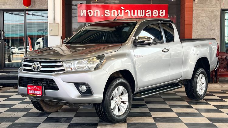 รถ Toyota Hilux Revo 2.4 E Prerunner สี บรอนซ์เงิน