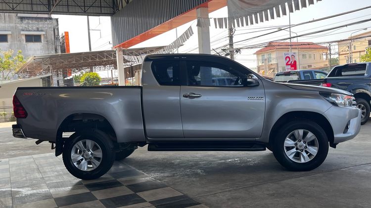 Toyota Hilux Revo 2016 2.4 E Prerunner Pickup ดีเซล ไม่ติดแก๊ส เกียร์ธรรมดา บรอนซ์เงิน รูปที่ 4