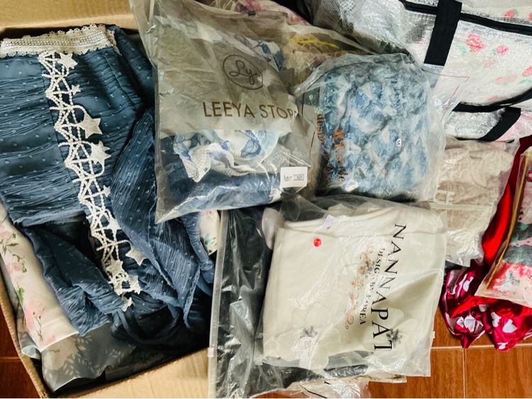 รับซื้อเสื้อผ้า ก.ท.ม. รับซื้อถึงที่เหมือนเดิม ( หรือจะส่งมาแบบนี้ก็ได้ นะ )  โทรคุยหรือส่งรูปให้เช็คราคา..ได้จ้ะะ .. รูปที่ 10