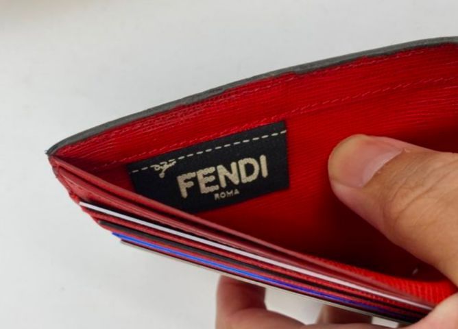 กระเป๋าตังค์ Fendi bifold wallet รูปที่ 15