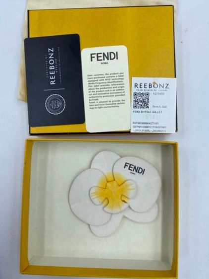 กระเป๋าตังค์ Fendi bifold wallet รูปที่ 17