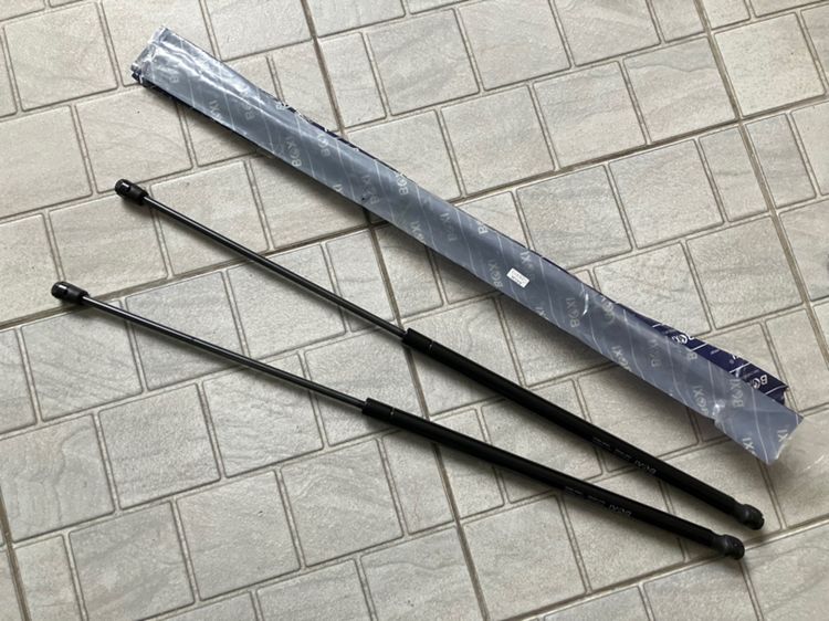 กระจังหน้า ดาวจม Benz W219 CLS AMG Facelift สีดำเงา เหมือนรุ่น CLS W218 ไฟเลี้ยวกระจกข้าง โช๊คฝากระโปรงหน้า รูปที่ 16