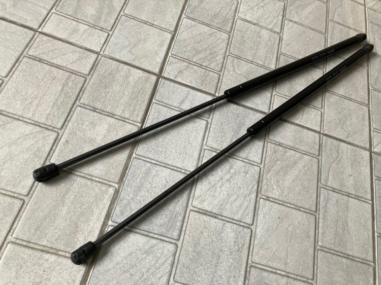 กระจังหน้า ดาวจม Benz W219 CLS AMG Facelift สีดำเงา เหมือนรุ่น CLS W218 ไฟเลี้ยวกระจกข้าง โช๊คฝากระโปรงหน้า รูปที่ 18