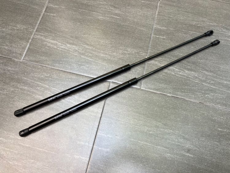 Benz W211 โช๊คฝากระโปรงหน้า แผ่นปิดข้างคอนโซล แป้นStanlessกันลื่น ดาวฝากระโปรงหน้า รูปที่ 3