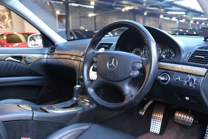 Benz W211 โช๊คฝากระโปรงหน้า แผ่นปิดข้างคอนโซล แป้นStanlessกันลื่น ดาวฝากระโปรงหน้า รูปที่ 16