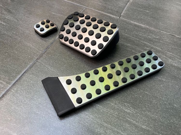 Benz W211 โช๊คฝากระโปรงหน้า แผ่นปิดข้างคอนโซล แป้นStanlessกันลื่น ดาวฝากระโปรงหน้า รูปที่ 8