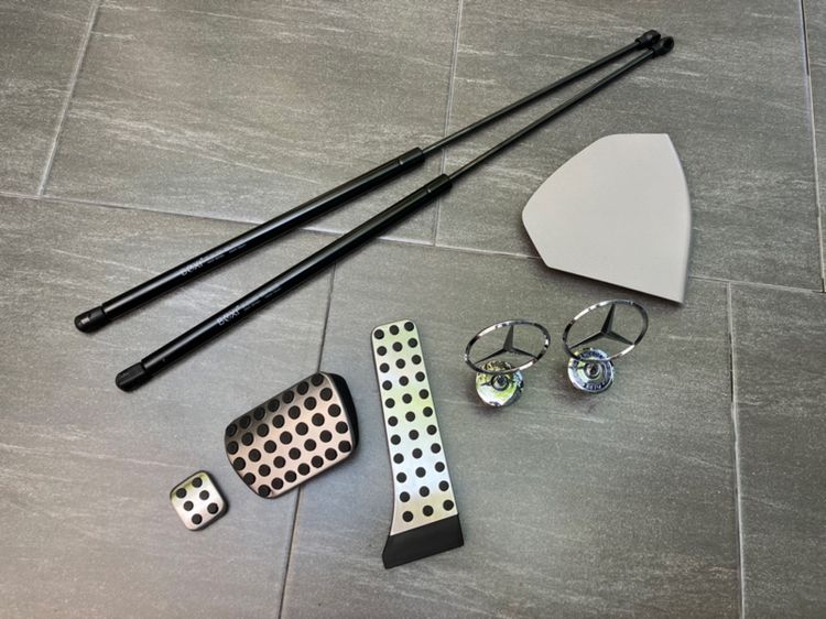 Benz W211 โช๊คฝากระโปรงหน้า แผ่นปิดข้างคอนโซล แป้นStanlessกันลื่น ดาวฝากระโปรงหน้า รูปที่ 14