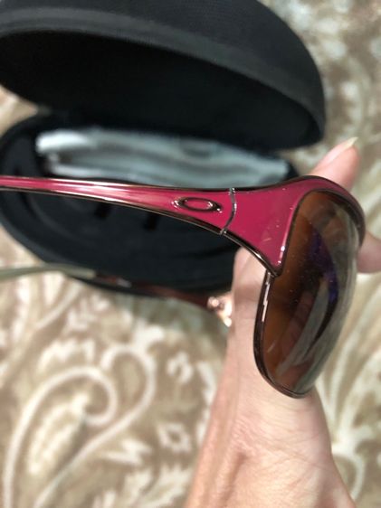 แว่นกันแดด  Oakley แท้ สภาพ95 เปอร์เซนต์ รูปที่ 4