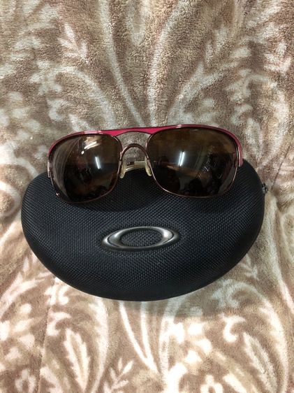 แว่นกันแดด  Oakley แท้ สภาพ95 เปอร์เซนต์